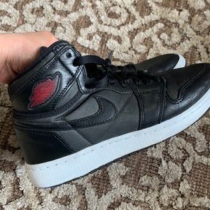 COPY - Black Jordan’s shoes 5Y